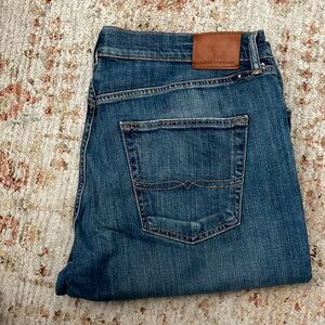 Men’s lucky brand jeans